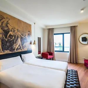 4* Hotel Yit El Postigo